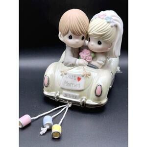 💍Precious Moments Just Married Couple in Car Wedding Gift Bride Groom Figurine